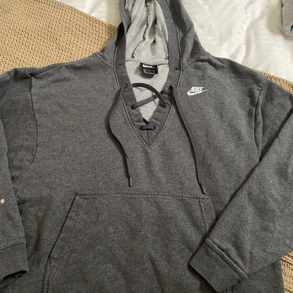 Nike Workout Hoodie- WILL Accept lower offer